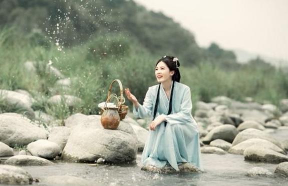 西施服侍了夫差近二十年，他们之间有感情吗？