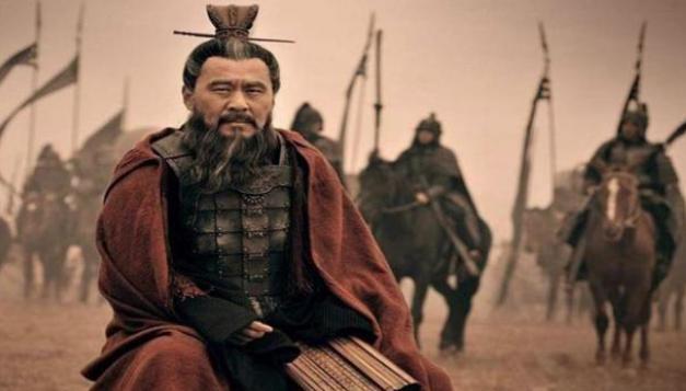 一代枭雄曹操，为什么将7个女儿嫁给同一人？