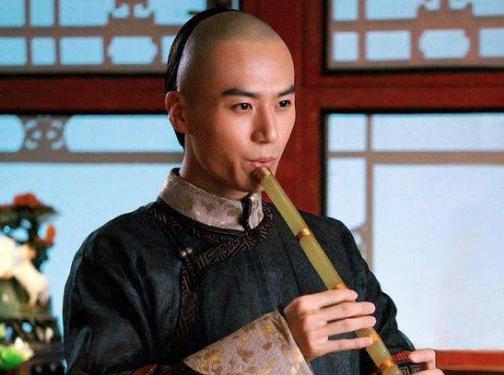 成妃为康熙生一子却是残疾，<a href=https://www.lishiji.cn/lishi/263/ target=_blank class=infotextkey>雍正</a>封他为亲王