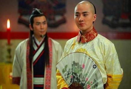 乾隆出了什么什么样的对联 为何当时有才华的人无人对出下联呢 乾隆出了什么什么样的对联 为何当时有才华的人无人对出下联呢