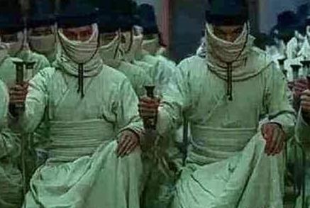 古代打仗什么样的士兵才能去前排呢 难道他们就不怕死吗