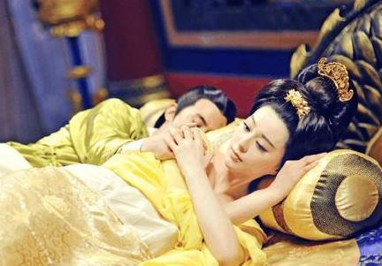 冯小宝作为一个男宠又是和尚 为什么武则天会对他如此痴迷呢