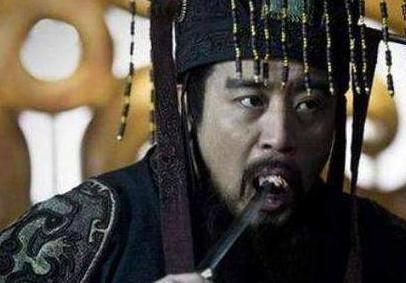 第一个穿黄色龙袍的人是谁 为何黄色会成为帝王的象征呢 第一个穿黄色龙袍的人是谁 为何黄色会成为帝王的象征呢