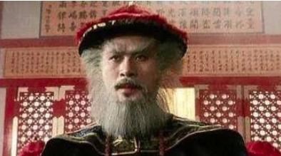 鳌拜死后，康熙是怎么对待他的子孙的？