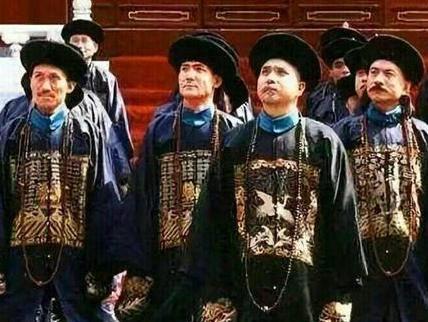清朝官员上早朝都是空着肚子的 为什么他们不吃早饭呢 清朝官员上早朝都是空着肚子的 为什么他们不吃早饭呢