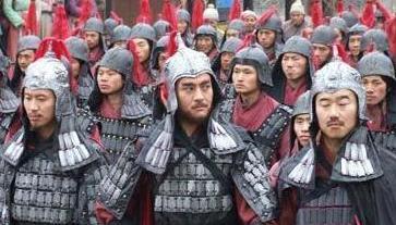 黄权叛蜀投魏,为什么刘备还要善待他的家人并且发放俸禄? 黄权叛蜀投魏,为什么刘备还要善待他的家人并且发放俸禄?
