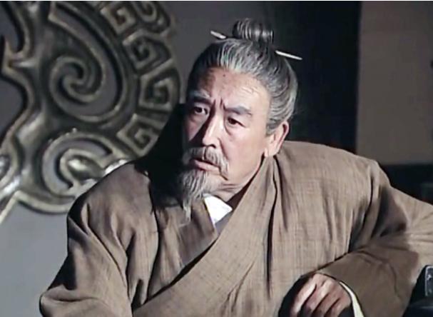 郤缺面对两位恩人的后代，他是怎么做的？