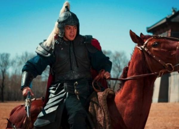 吕布骁勇善战，曹操为什么不将他收归麾下？