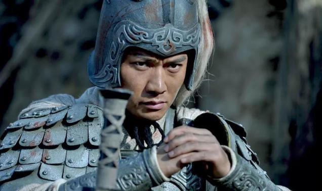 赵云身为三国一代名将,又是刘备亲信保镖,为何却一直不被重用? 赵云身为三国一代名将,又是刘备亲信保镖,为何却一直不被重用?