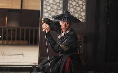 古代人在进出皇宫的时候 一定要佩戴自己的腰牌