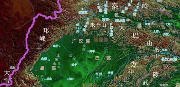 <a href=https://www.lishiji.cn/lishi/2519/ target=_blank class=infotextkey>陆逊</a>被<a href=https://www.lishiji.cn/lishi/8205/ target=_blank class=infotextkey>八阵图</a>困住，却被<a href=https://www.lishiji.cn/lishi/7/ target=_blank class=infotextkey><a href=https://www.lishiji.cn/lishi/12395/ target=_blank class=infotextkey>诸葛</a>亮</a><a href=https://www.lishiji.cn/lishi/10937/ target=_blank class=infotextkey>岳父</a><a href=https://www.lishiji.cn/lishi/5896/ target=_blank class=infotextkey>黄承彦</a>放走