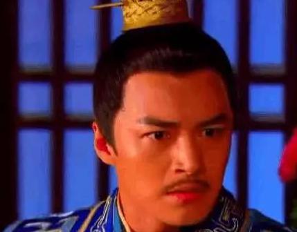 他效忠李建成的誓死效忠 而在为李世民效力之时依如此
