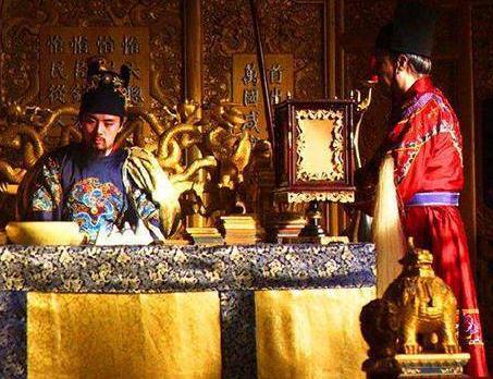 袁崇焕是因为什么事情而被杀 他的死为何自己有个一部分责任呢 袁崇焕是因为什么事情而被杀 他的死为何自己有个一部分责任呢