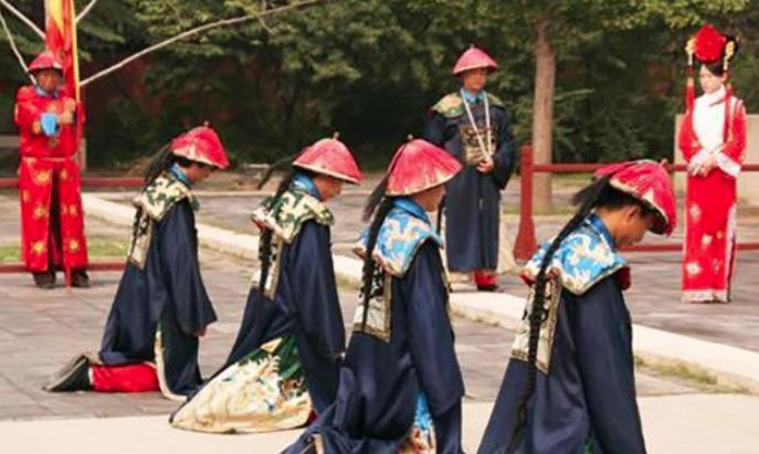 清代刚入仕的京官，官服居然是用租的？