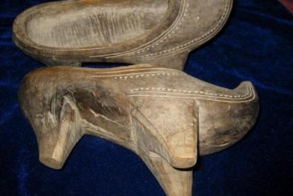 古代女子穿高跟鞋也就算了 为何男子也有高跟鞋出现呢