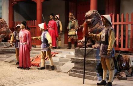 清朝时期满汉融合，皇帝上朝讲“满语”还是“汉语”？