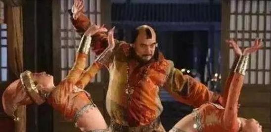 杨贵妃给安禄山洗澡是真还是假的?唐玄宗知道吗? 杨贵妃给安禄山洗澡是真还是假的?唐玄宗知道吗?