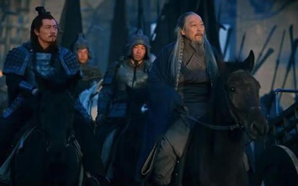 空城计是子虚乌有的计策，为什么会被人解读为司马懿的韬晦之策