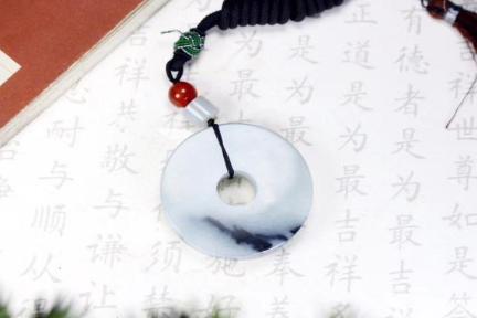 古人身上真的会佩戴玉佩吗 可以随便佩戴吗 古人身上真的会佩戴玉佩吗 可以随便佩戴吗