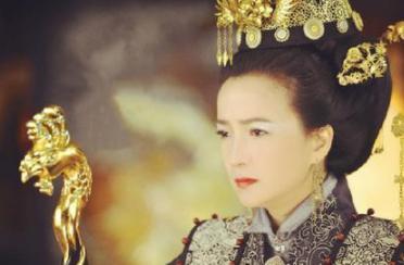 此女命运坎坷成王妃后流落民间,儿子长大之后找了她一生! 此女命运坎坷成王妃后流落民间,儿子长大之后找了她一生!