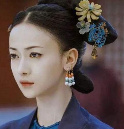 郎世宁给令妃画的画像,藏着皇家的机密! <a href=https://www.lishiji.cn/lishi/9625/ target=_blank class=infotextkey>郎世宁</a>给令妃画的画像,藏着<a href=https://www.lishiji.cn/lishi/11989/ target=_blank class=infotextkey>皇家</a>的机密!