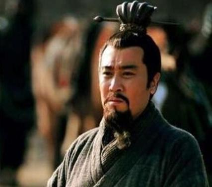 刘备屡战屡败为什么曹操还其视为最大对手呢 这又是为什么呢 刘备屡战屡败为什么曹操还其视为最大对手呢 这又是为什么呢
