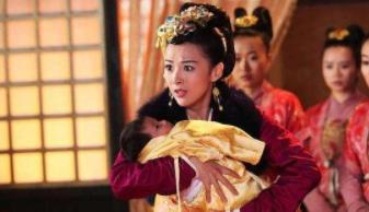 东晋丑后李陵容，又丑又是奴仆是怎么登上后位的？