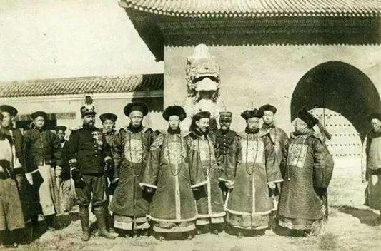 光绪时期已有照相技术,为什么光绪帝一张照片都没有? 光绪时期已有照相技术,为什么光绪帝一张照片都没有?