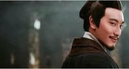 诸葛亮为什么疏离关羽信任张飞 难道说张飞比关羽傻吗