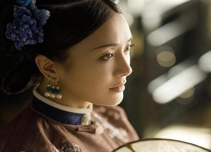 富察皇后的父亲叫李荣保 为什么她却不姓李呢