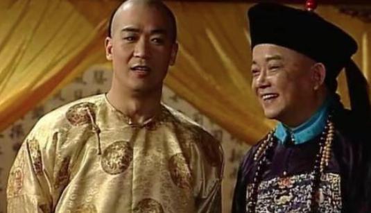 乾隆让刘墉去跳河，刘墉说句话救了自己