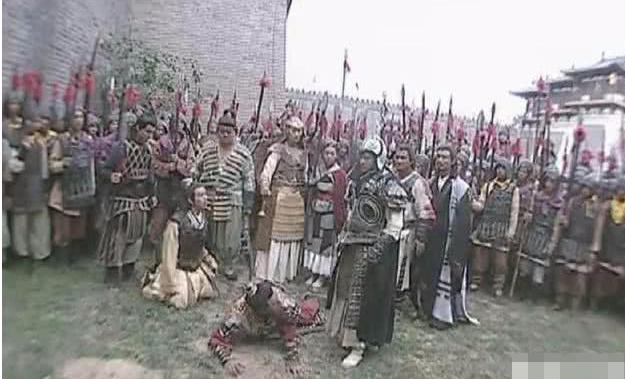 历史上<a href=https://www.lishiji.cn/lishi/3428/ target=_blank class=infotextkey>单雄信</a>为何降唐后,<a href=https://www.lishiji.cn/lishi/5588/ target=_blank class=infotextkey>徐茂公</a>求情还被处死?