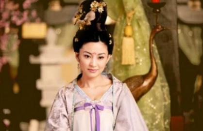 上官婉儿和太子李贤之间有什么关系?上官婉儿喜欢李贤吗? 上官婉儿和太子李贤之间有什么关系?上官婉儿喜欢李贤吗?