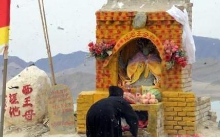 昆仑山作为传说中神灵住的地方 为何皇帝不将陵墓修建在上面呢 昆仑山作为传说中神灵住的地方 为何皇帝不将陵墓修建在上面呢