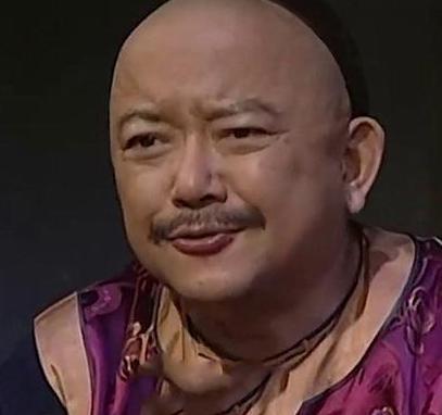 和珅为什么不提起巴结好嘉庆 其实和珅也不知道嘉庆会当皇帝