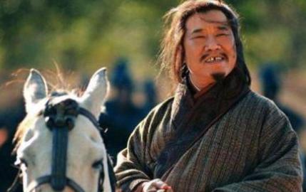 虽然卧龙凤雏齐名,为什么总感觉庞统比诸葛亮差好多呢? 虽然卧龙凤雏齐名,为什么总感觉庞统比诸葛亮差好多呢?