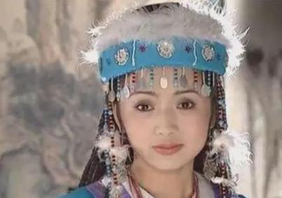 乾隆最宠爱的两个妃子,香妃和令妃谁更胜一筹? 乾隆最宠爱的两个妃子,香妃和令妃谁更胜一筹?