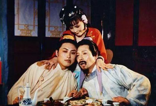 《红楼梦》中那些偷情的女人!秦可卿为何要不时地换内衣? 《红楼梦》中那些偷情的女人!秦可卿为何要不时地换内衣?