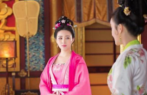 董淑妃:本是一个宫女,后成了宋仁宗的宠妃 董淑妃:本是一个宫女,后成了宋仁宗的宠妃