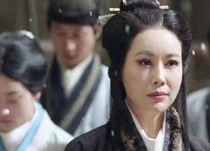 曹操光妻妾就有几十位之多 为什么他会对此人如此又敬又爱呢