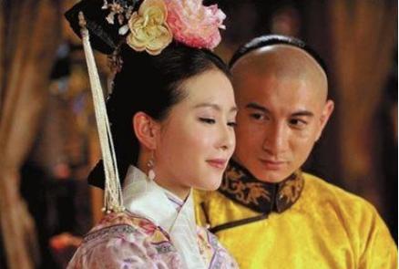 她是雍正身边的宫女，一生默默陪伴雍正没有名分