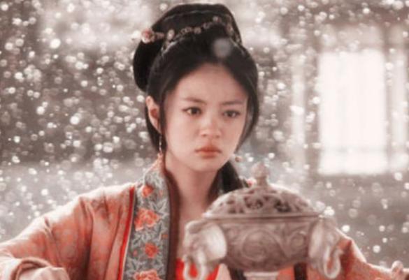 父亲做了一个梦，结果女儿从侍女变成了皇后