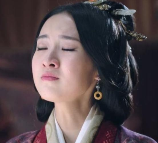 汉献帝:汉朝最窝囊皇帝,被逼娶曹操的7个女儿 汉献帝:汉朝最窝囊皇帝,被逼娶曹操的7个女儿