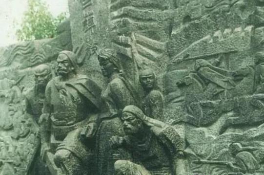 使<a href=https://www.lishiji.cn/lishi/53/ target=_blank class=infotextkey>清朝</a>由盛转衰的竟是个<a href=https://www.lishiji.cn/lishi/6213/ target=_blank class=infotextkey>女人</a>,她的大军纵横南北,就连<a href=https://www.lishiji.cn/lishi/433/ target=_blank class=infotextkey>皇帝</a>都害怕她?