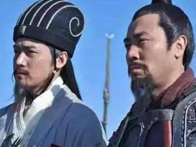 刘备都是以皇叔的身份自称 刘备真的是皇叔吗