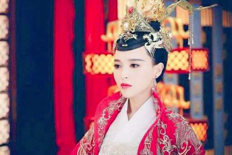 她15岁从丫鬟逆袭成皇后，掌权25年