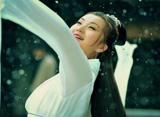 她是四大美女之一，却被人当做礼物送来送去