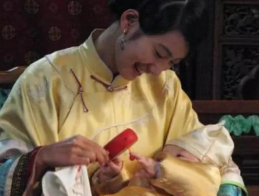 清朝皇子出生后不肯喝奶，为什么找来一农夫就顺利结局