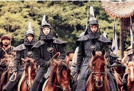 清朝八旗的优势在哪里？他们的战斗力怎么样？