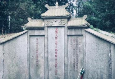 晚清硬汉左宗棠死时有多悲壮？大雨倾盆长城倒塌！